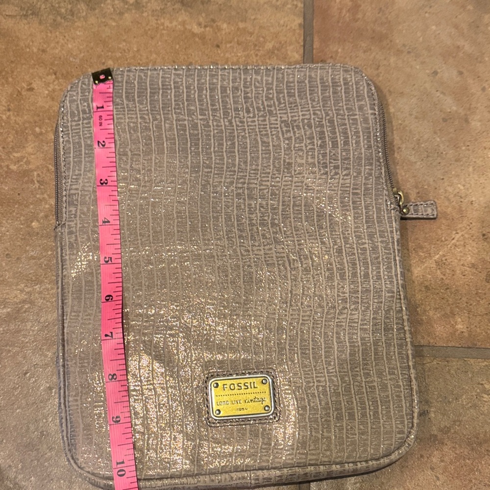 NWOT Fossil Tablet Case
